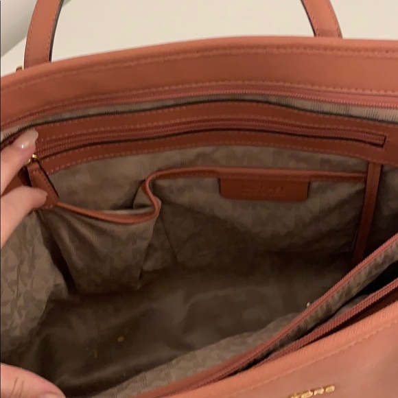 MK Dusty Rose Tote - Picture 3 of 4